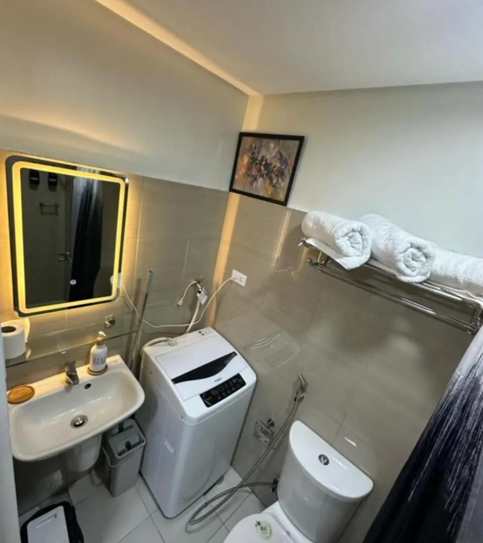 One Bedroom Apartment Near Moa Manila